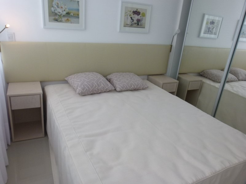 Departamento venta y alquiler en Edificio Chronos de Punta del Este, a pasos de la Playa Brava.